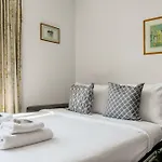 Sun-Lit Studio, 7 Mins To Tube &Train, Putney