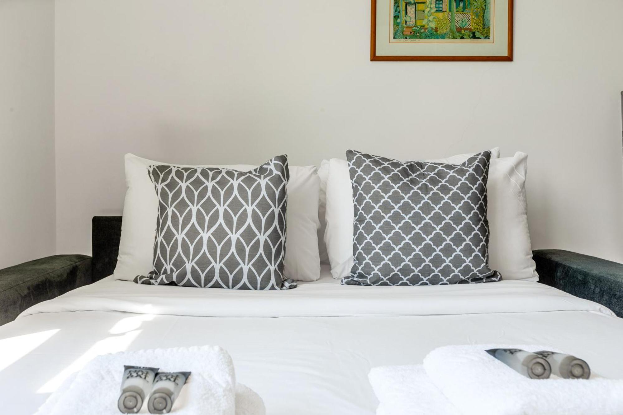 Sun-lit Studio, 7 Mins To Tube &train, Putney Apartamento